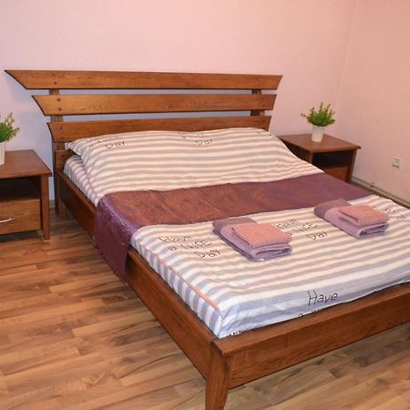 Квартира Двохкімнатна Фонтан Apartment Camenița Exterior foto