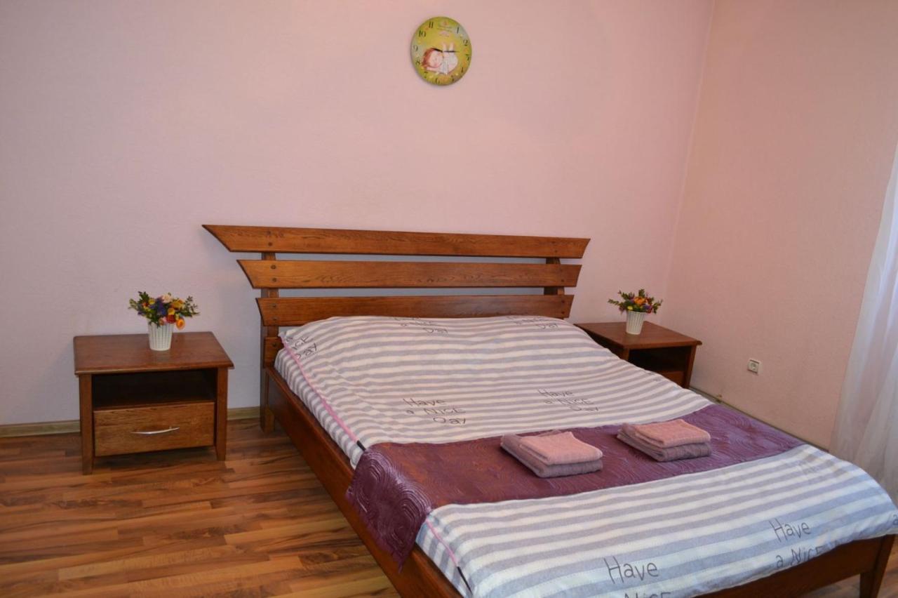 Квартира Двохкімнатна Фонтан Apartment Camenița Exterior foto